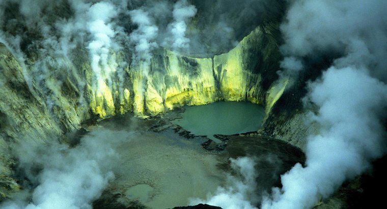 Quali gas sono prodotti dalle eruzioni vulcaniche?
