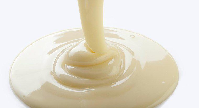 Quali sono alcune ricette facili al latte condensato?