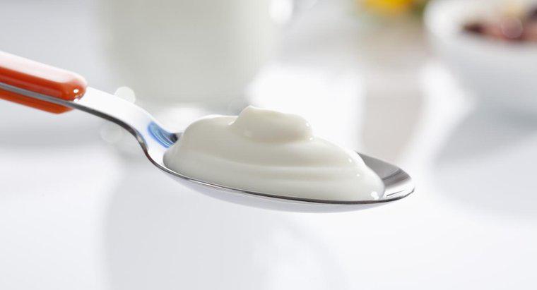 Dovresti mangiare yogurt non refrigerato?