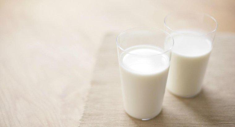 Quanto latte dovrebbe bere un teenager al giorno?