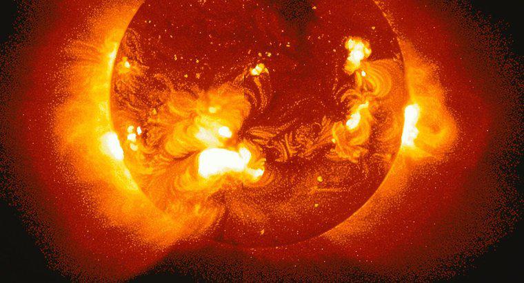 Quali sono i tre strati dell'atmosfera del sole?