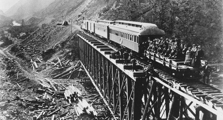 Qual era la Transcontinental Railroad?